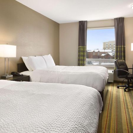 Days Inn By Wyndham Woodstock Buitenkant foto